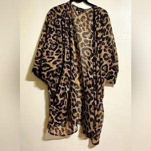 Leopard print kimono s/m